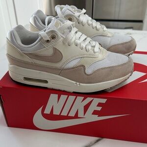 Nike Air Max 1 One Sneakers in White and Tan